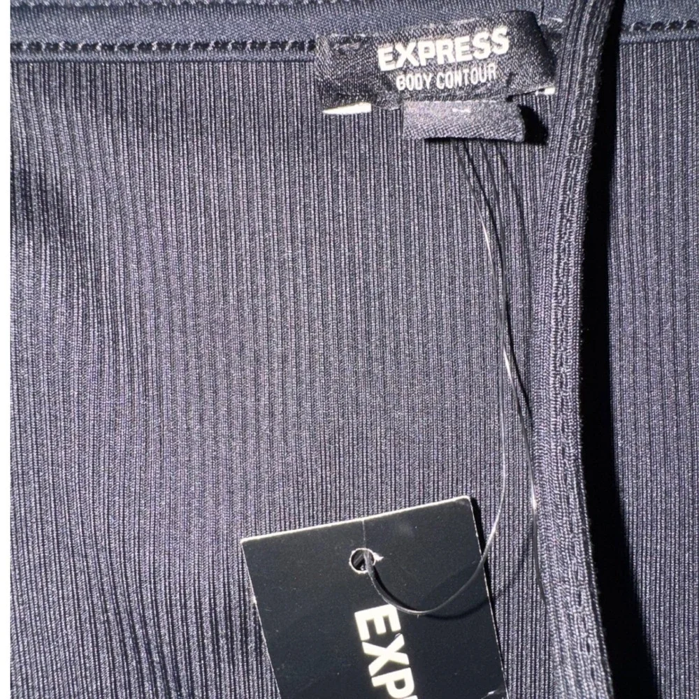 Express Body Contour Ribbed Sweetheart‎ V-Wire Bodysuit Black Medium NEW